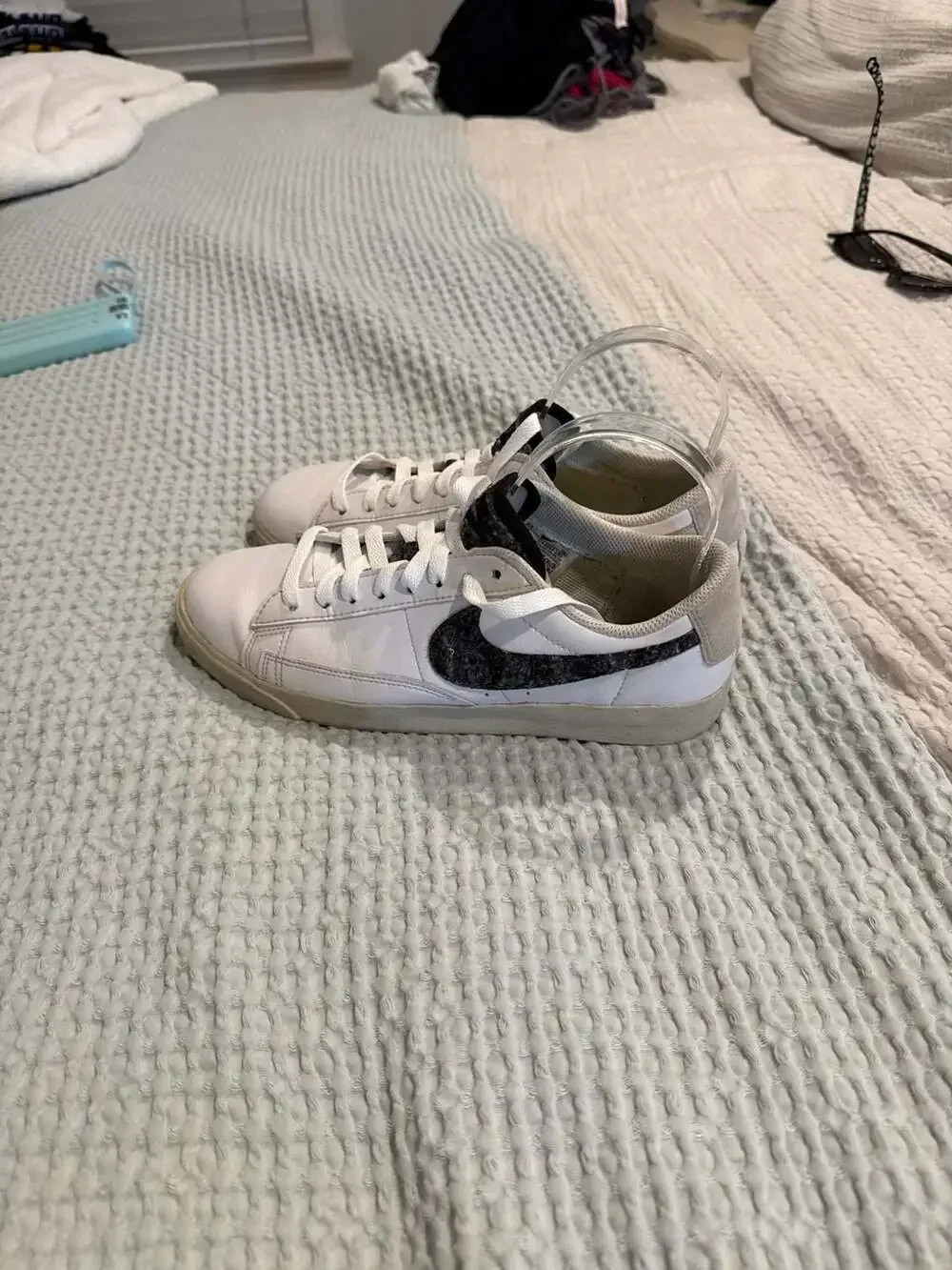 Nike Women's Blazer Low SE Recycled Wool Pack White Black DA4934-100 Size 8.5